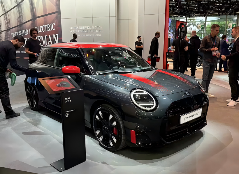 Mini Cooper Mini Electric, Aceman JCW สำหรับเปิดตัว