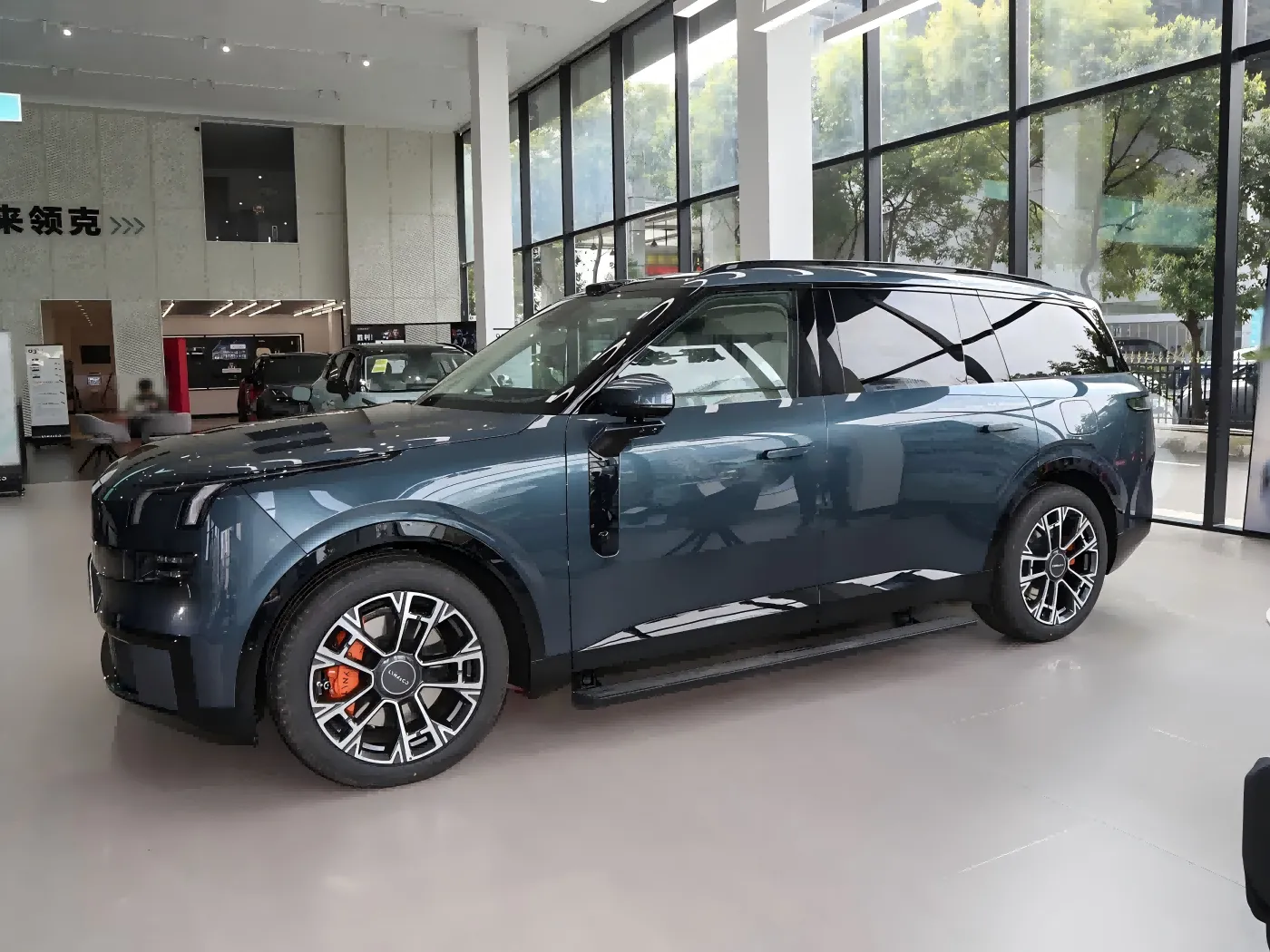 Lynk & Co 900 จะเริ่มขายล่วงหน้าในวันที่ 25 มีนาคมและเปิดตัวอย่างเป็นทางการในปลายเดือนเมษายน!