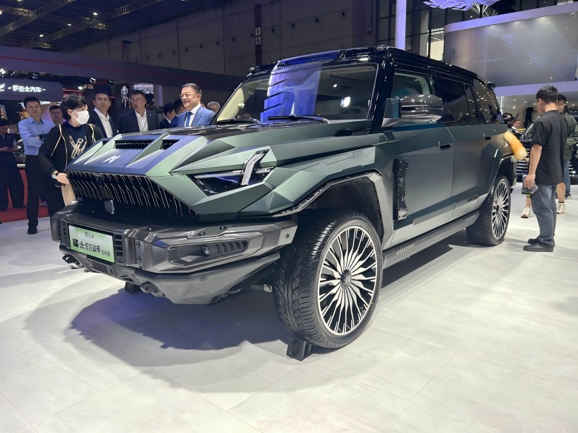 2025 Shanghai Auto Show: Mengshi 917 Jiaolong Battle Armor Long - รุ่นฐานล้อมีราคาอยู่ที่ 1.098 ล้านหยวนและ จำกัด อยู่ที่ 199 หน่วย