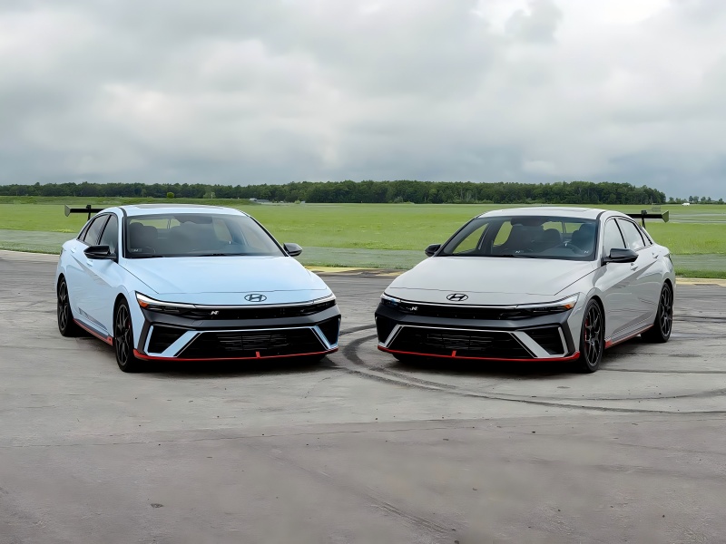 มีเกียร์ธรรมดา 6 สปีดให้เลือก! ทำให้ TCR ถูกกฎหมาย - เผยภาพอย่างเป็นทางการของ Hyundai Elantra N TCR